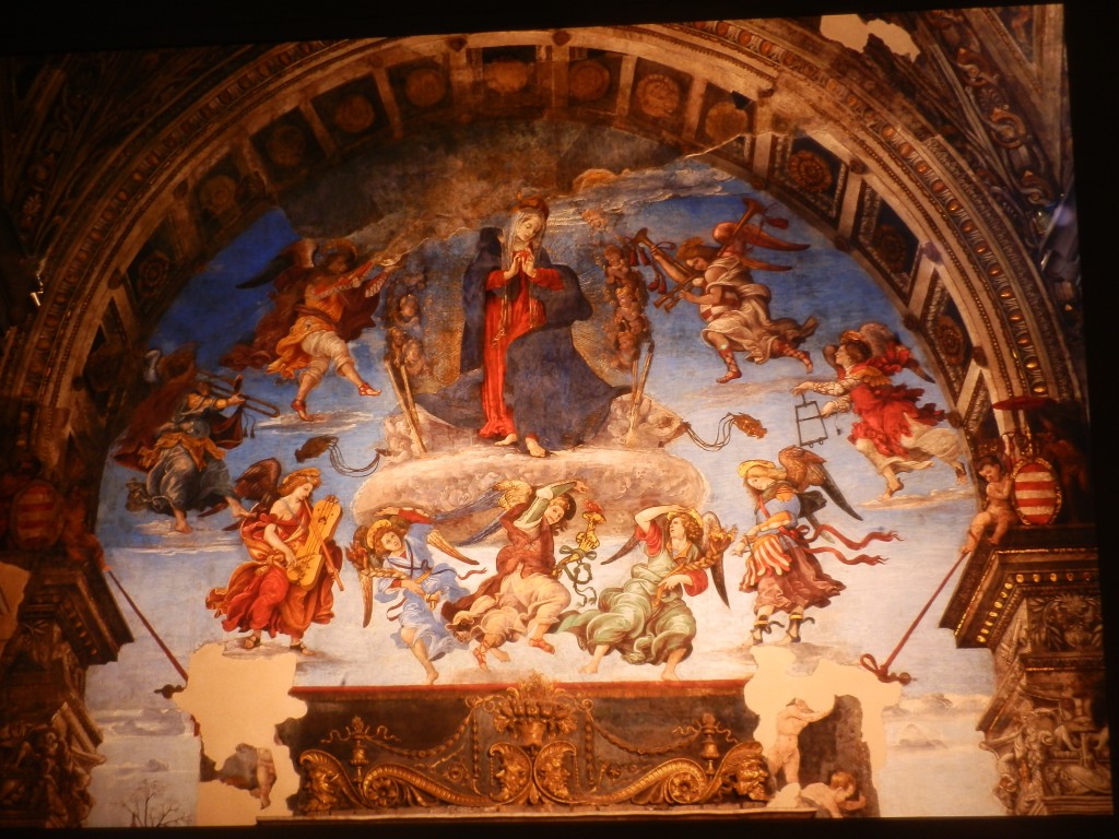 Cappella Carafa: Assunzione della Vergine (notare la particolare foggia degli angeli musicanti). 