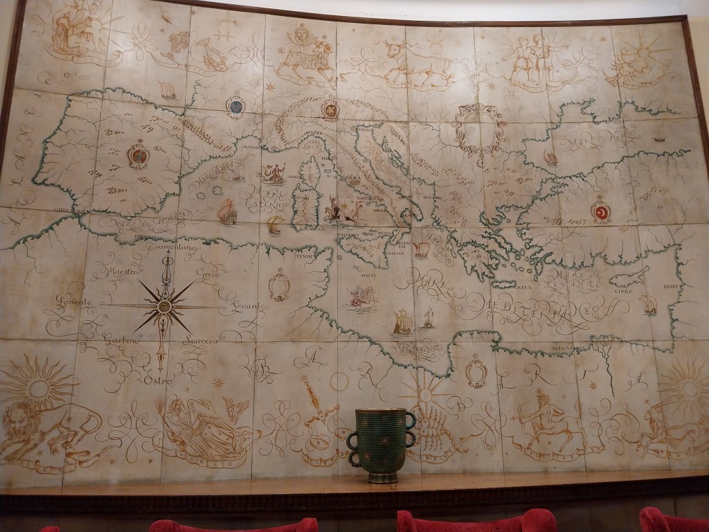 "Mappa del Mar Mediterraneo", tempera su pergamena di Achille Capizzano.